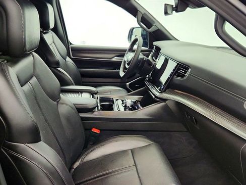 Used 2023 Jeep Wagoneer Series II w/ Premium Group I image 24