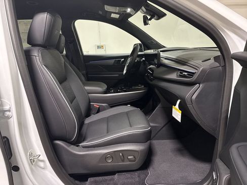 New 2026 Buick Enclave Sport Touring w/ Power Package AWD/4WD image 22