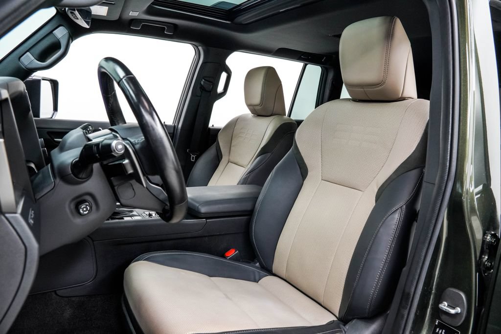 Used 2024 Lexus GX 550 AWD/4WD image 16