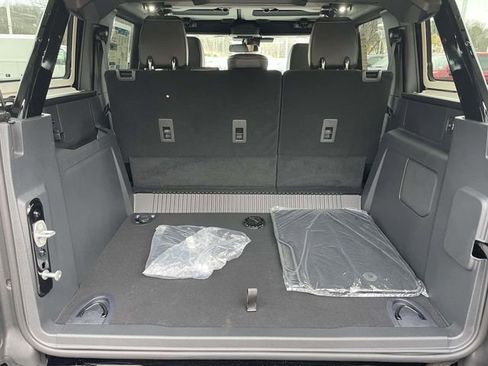 New 2025 Ford Bronco Badlands image 34