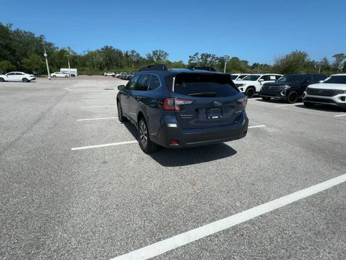 Used 2025 Subaru Outback Premium AWD/4WD image 6