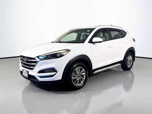 Used 2017 Hyundai Tucson SE w/ SE Popular Package 02 AWD/4WD image 2