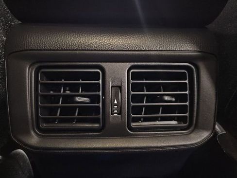 Used 2022 Toyota RAV4 XLE image 21