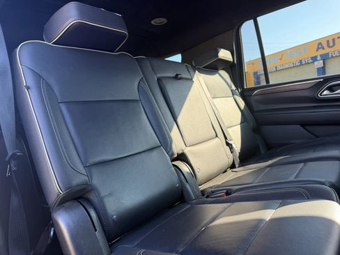 Used 2024 Chevrolet Suburban Premier RWD image 20