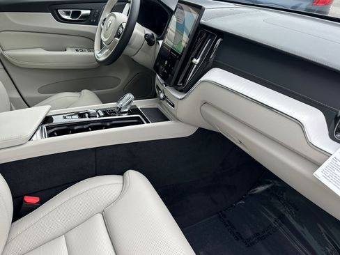 New 2026 Volvo XC60 T8 Ultra w/ Climate Package AWD/4WD image 12