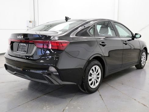 Used 2024 Kia Forte LX FWD image 7