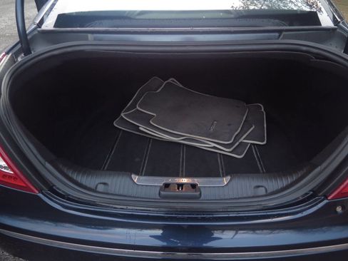 Used 2011 Jaguar XJ L image 27