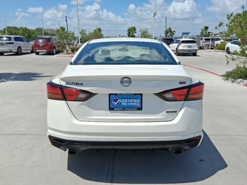 Used 2024 Nissan Altima 2.0 SR FWD image 5