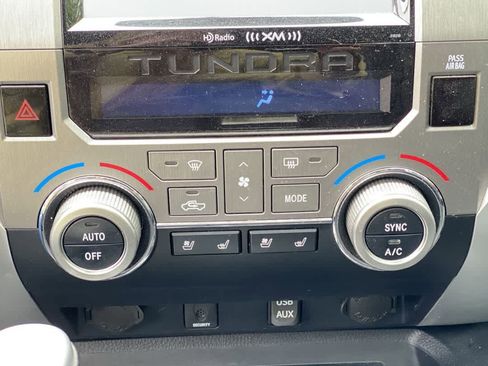 Used 2018 Toyota Tundra Platinum AWD/4WD image 21