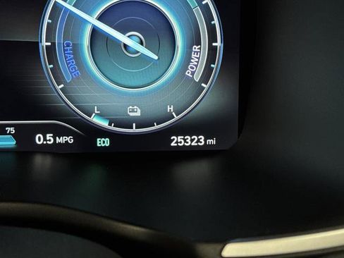 Used 2023 Hyundai Santa Fe Limited w/ Cargo Package image 6