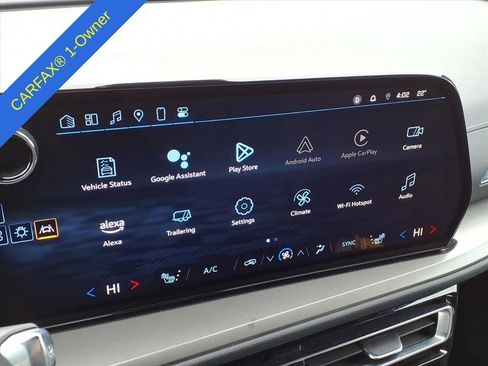 Used 2025 Chevrolet Traverse LT image 22