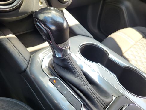 Used 2020 Chevrolet Blazer LT image 21