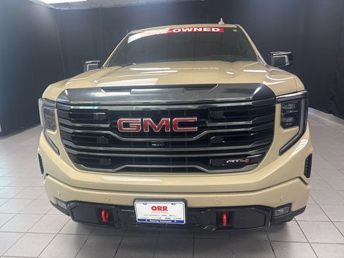 Used 2022 GMC Sierra 1500 AT4 w/ AT4 Premium Package image 9