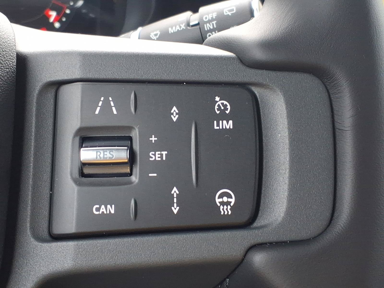 New 2026 Land Rover Defender 110 X-Dynamic SE AWD/4WD image 15