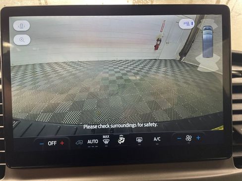 Certified 2022 Ford Transit 350 XLT image 27