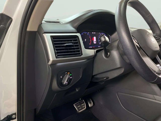 Used 2021 Volkswagen Atlas SEL R-Line FWD image 17