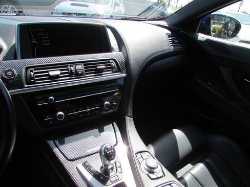 Used 2012 BMW M6 Convertible image 15