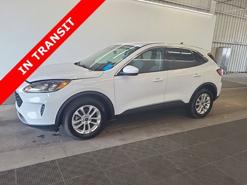 Used 2021 Ford Escape SE FWD image 1