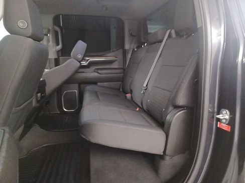Used 2023 Chevrolet Silverado 1500 LT RWD image 13