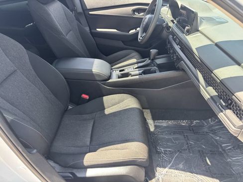 Certified 2023 Honda Accord EX image 9