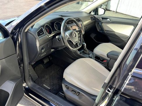 Used 2018 Volkswagen Tiguan SEL image 15