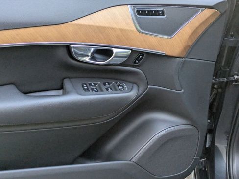 Certified 2022 Volvo XC90 T8 Inscription Expression image 13