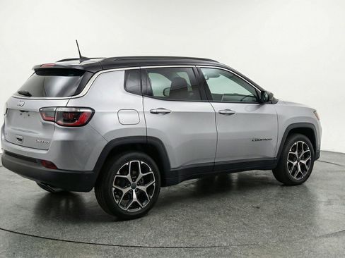 Used 2025 Jeep Compass Limited AWD/4WD image 9