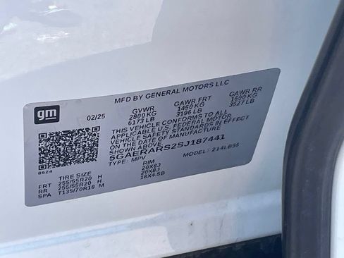 Used 2025 Buick Enclave Preferred FWD image 32