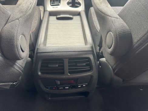 Used 2018 Honda Pilot EX image 12