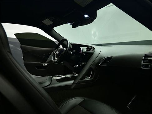 Used 2015 Chevrolet Corvette Z06 w/ 2LZ Preferred Equipment Group image 22