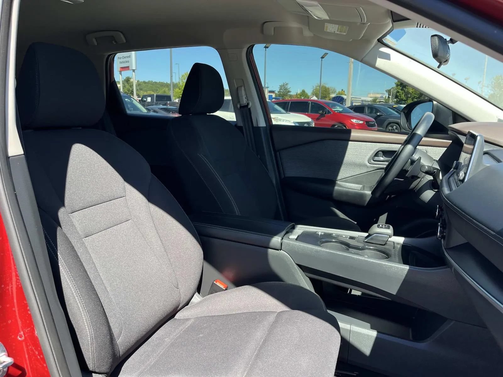Used 2023 Nissan Rogue S FWD image 26