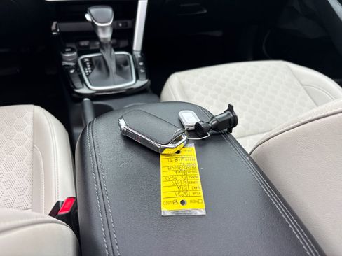 Used 2021 Kia Seltos EX AWD/4WD image 34