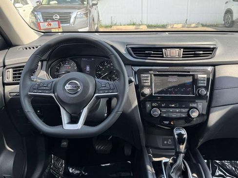 Used 2020 Nissan Rogue SV AWD/4WD image 32
