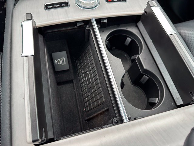 Used 2025 Lincoln Navigator L Reserve w/ Jet Appearance Package AWD/4WD image 26