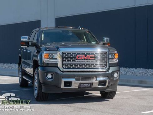 Used 2019 GMC Sierra 2500 Denali AWD/4WD image 14