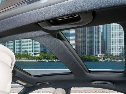 Used 2023 Mercedes-Benz C 300 4MATIC Sedan image 20