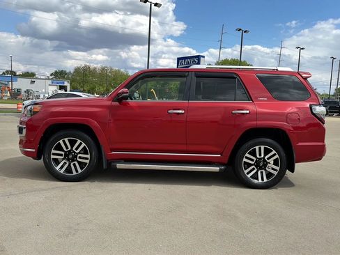 Used 2015 Toyota 4Runner Limited AWD/4WD image 8