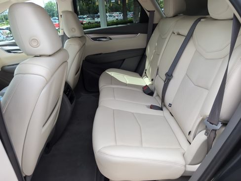 Used 2020 Cadillac XT5 Premium Luxury AWD/4WD image 31