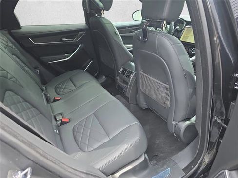 Used 2022 Jaguar F-PACE S AWD/4WD image 11