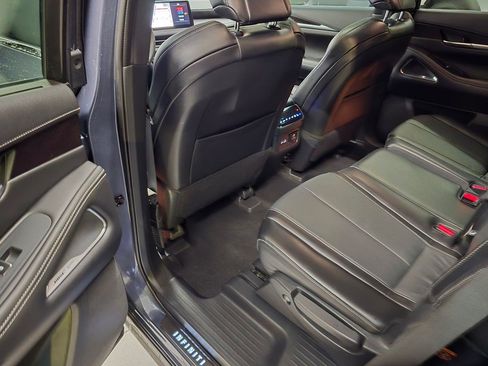 Used 2023 INFINITI QX60 Sensory w/ Vision Package FWD image 29
