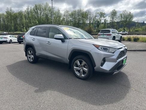 Used 2020 Toyota RAV4 Limited AWD/4WD image 10