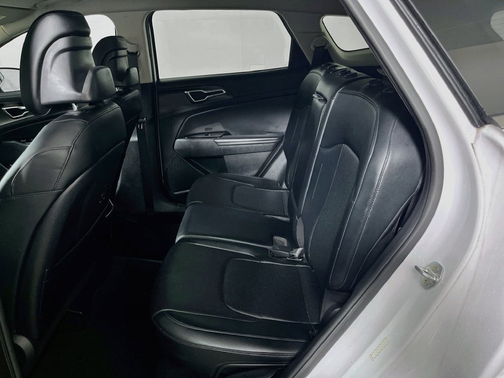 Used 2023 Kia Sportage EX FWD image 28