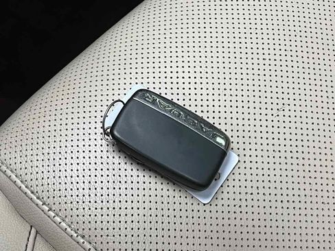 Used 2017 Jaguar F-PACE Prestige AWD/4WD image 33