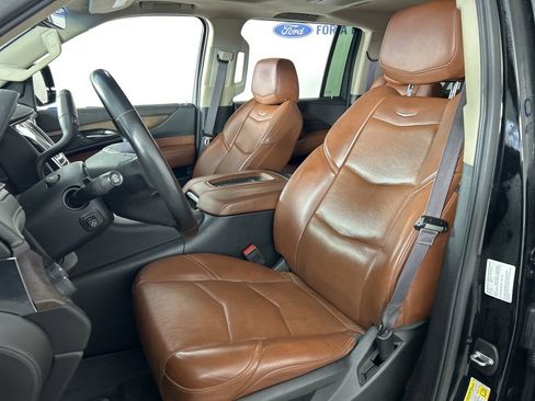 Used 2017 Cadillac Escalade ESV Premium Luxury image 13
