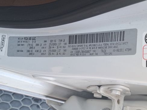 Used 2019 RAM 1500 Laramie AWD/4WD image 33