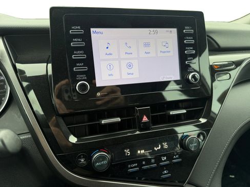 Used 2024 Toyota Camry LE image 12