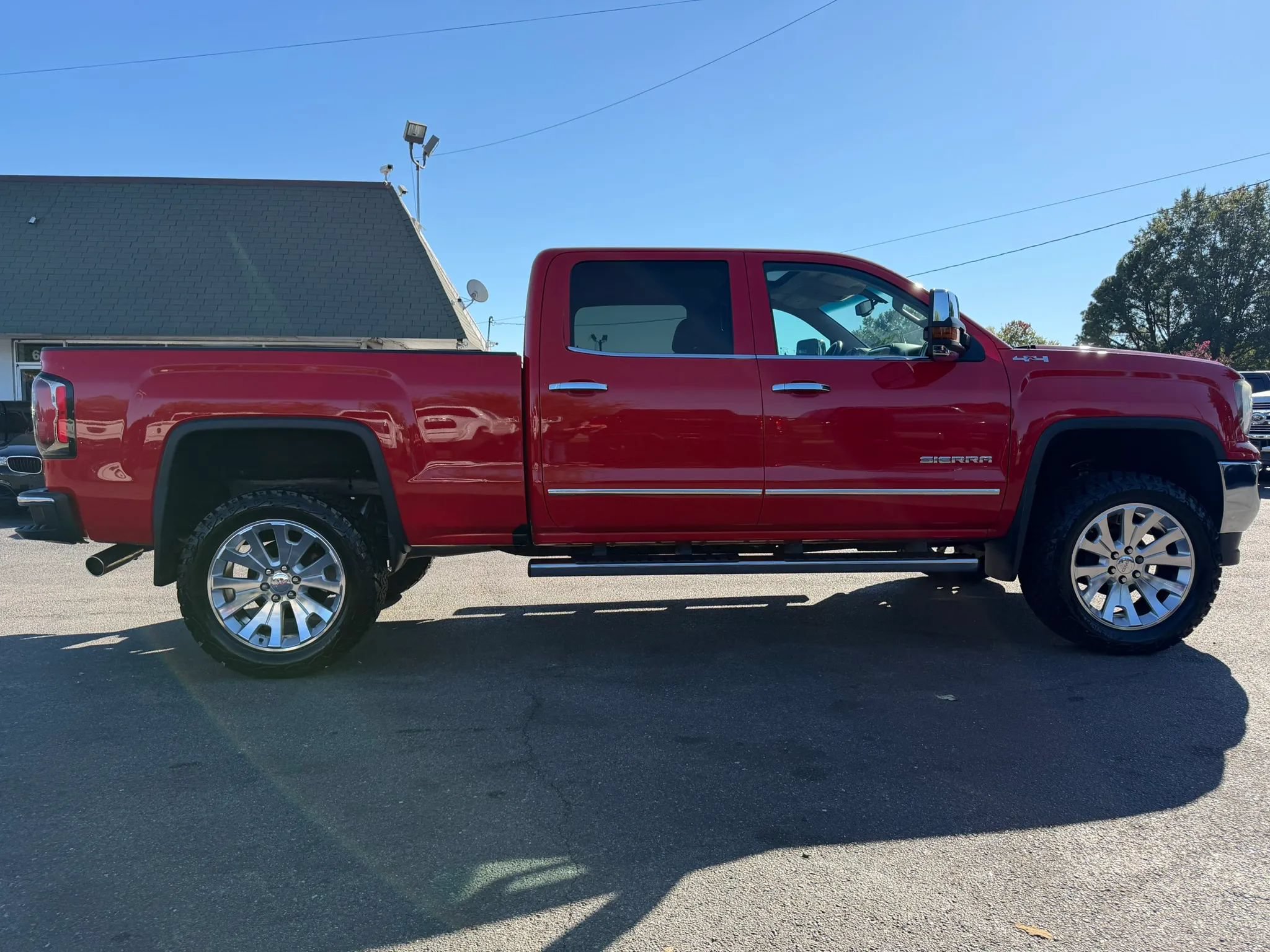 Used 2016 GMC Sierra 1500 SLT w/ SLT Premium Package AWD/4WD image 4