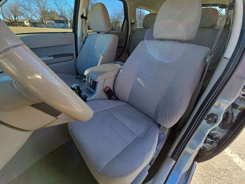 Used 2012 Ford Escape XLT image 11