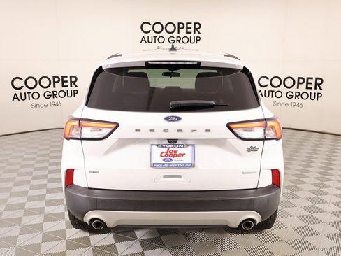Used 2020 Ford Escape SE image 22