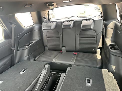 Used 2025 Nissan Pathfinder Rock Creek AWD/4WD image 34